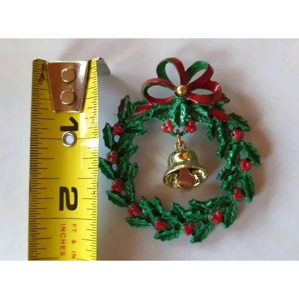 Vintage Christmas‎  Holiday Retro Brooch Pin Very Pretty